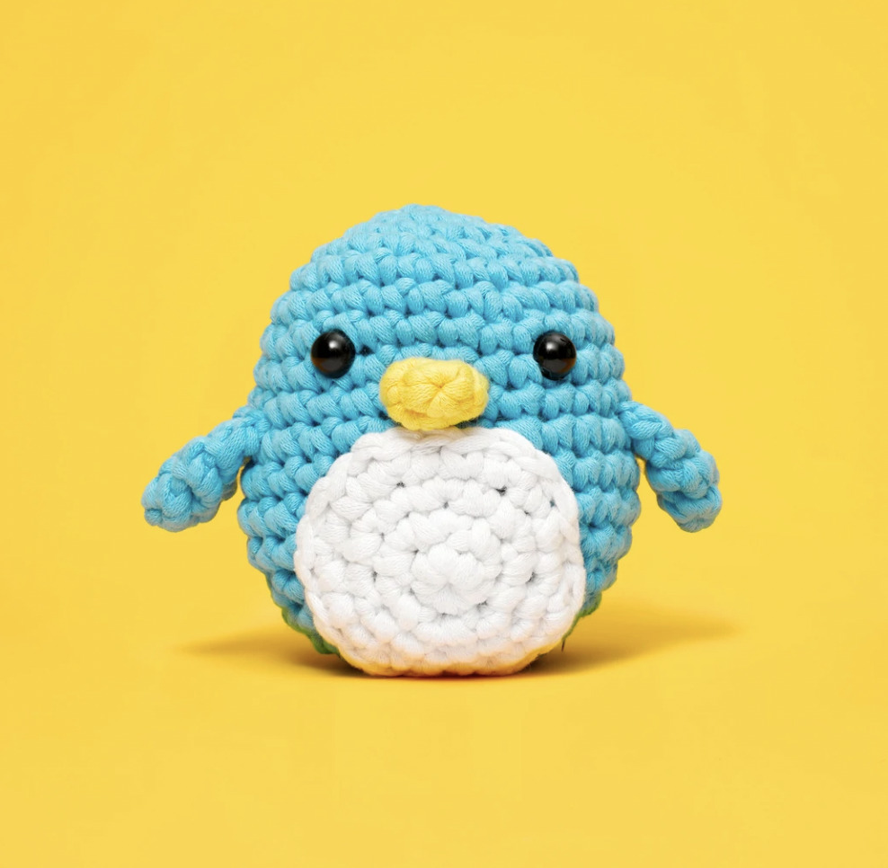 Kawaii Crochet Kit: Includes Everything you Need to Get Started Creating  These Super Cute Creations!–Kit Includes: 48-page Instruction Book, Crochet  Hook, Safety Eyes, 3 Colors of Yarn, Fiberfill Stuffing, Yarn Needle,  Embroidery