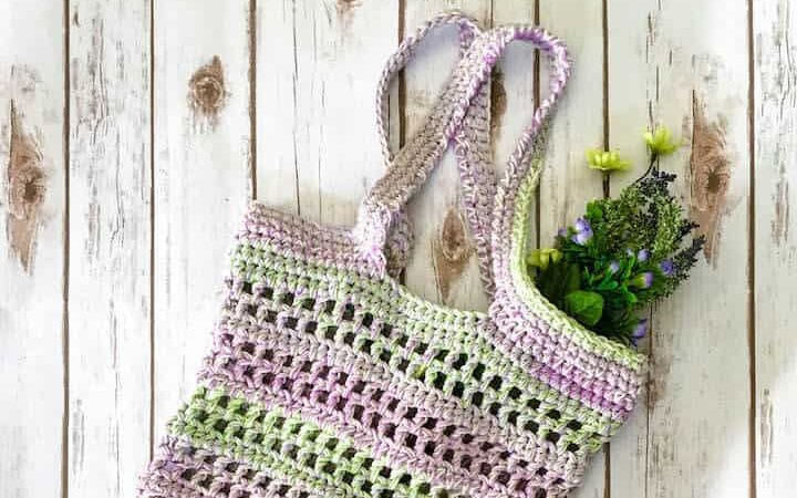 Small crochet tote bag