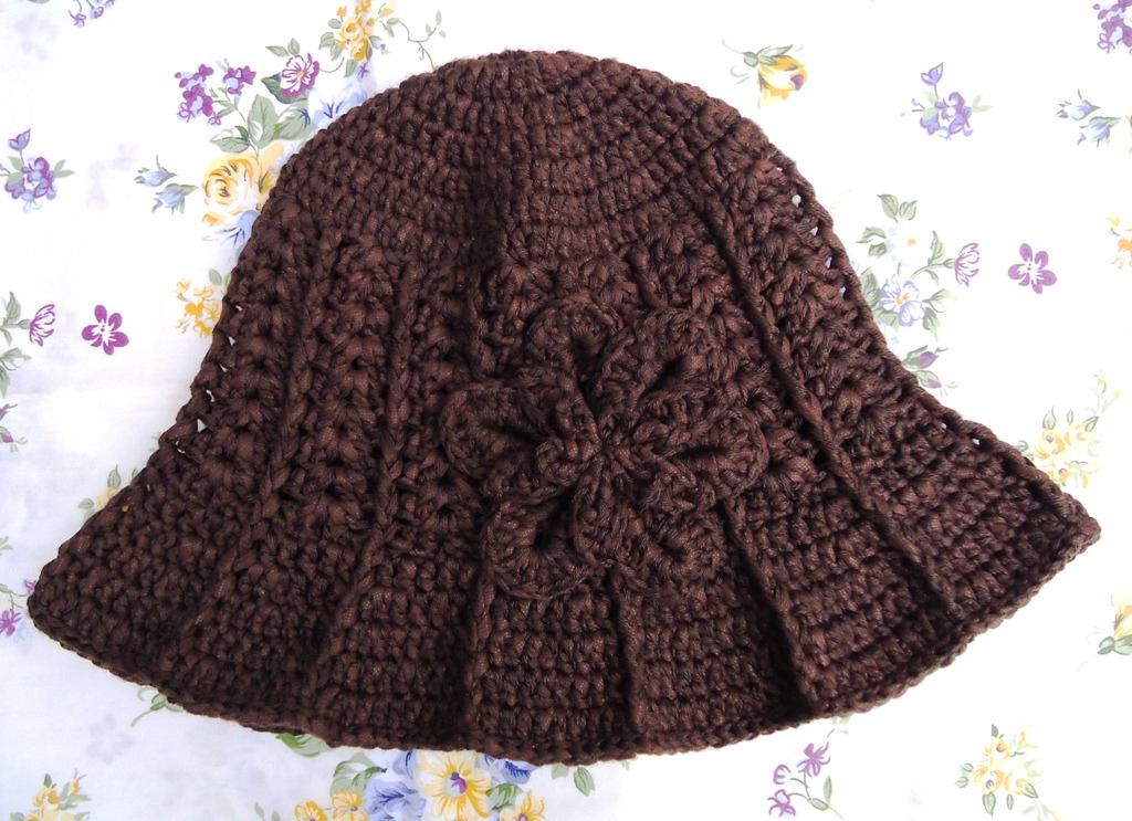 12 Easy Crochet Hat Patterns for Worsted Weight Yarn (free