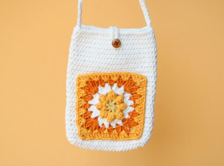 Starburst Granny Square Phone Sling Free Crochet Pattern - Little World ...