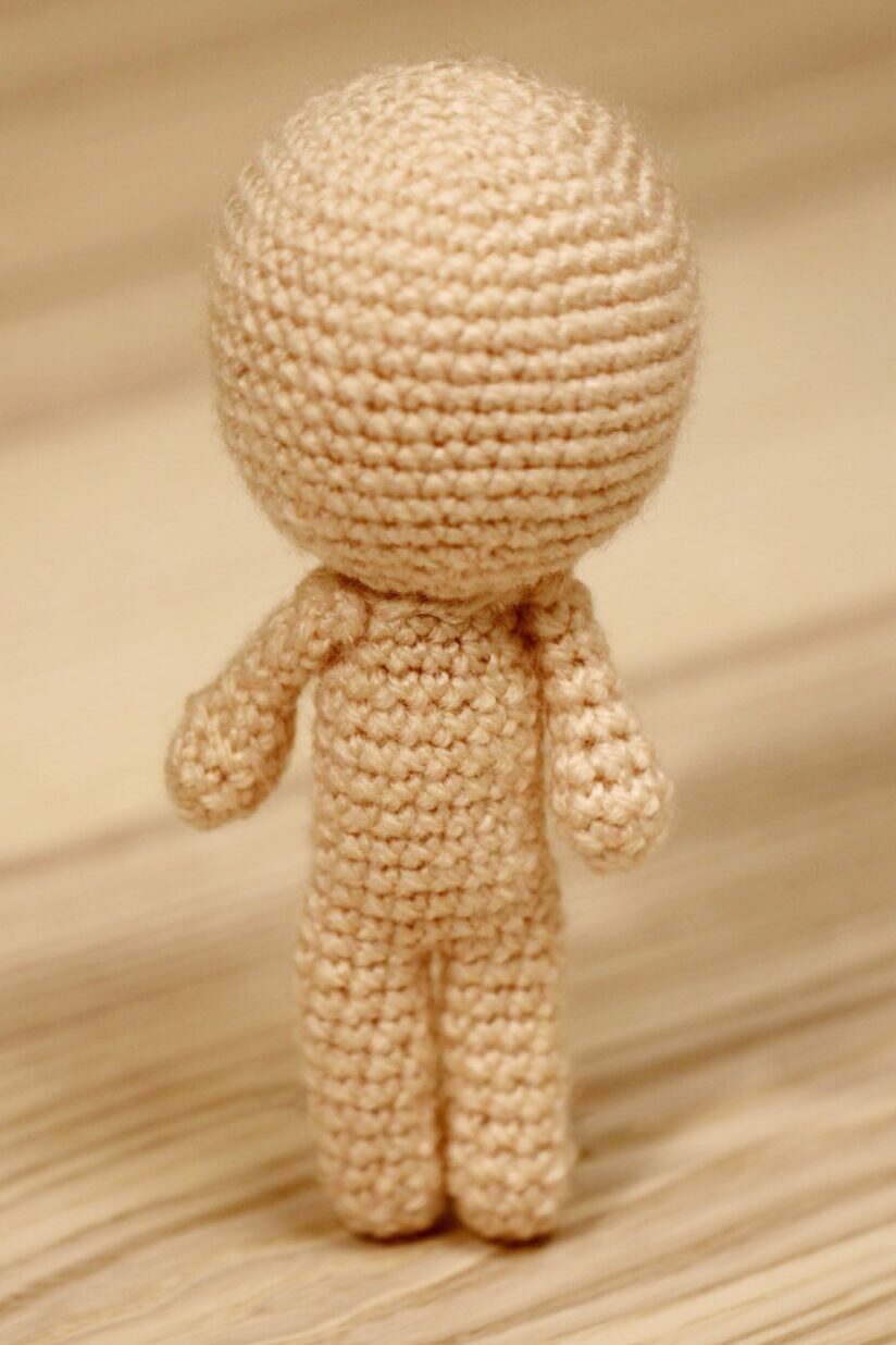 How to Crochet the Easiest Small and Cute Doll Base (free