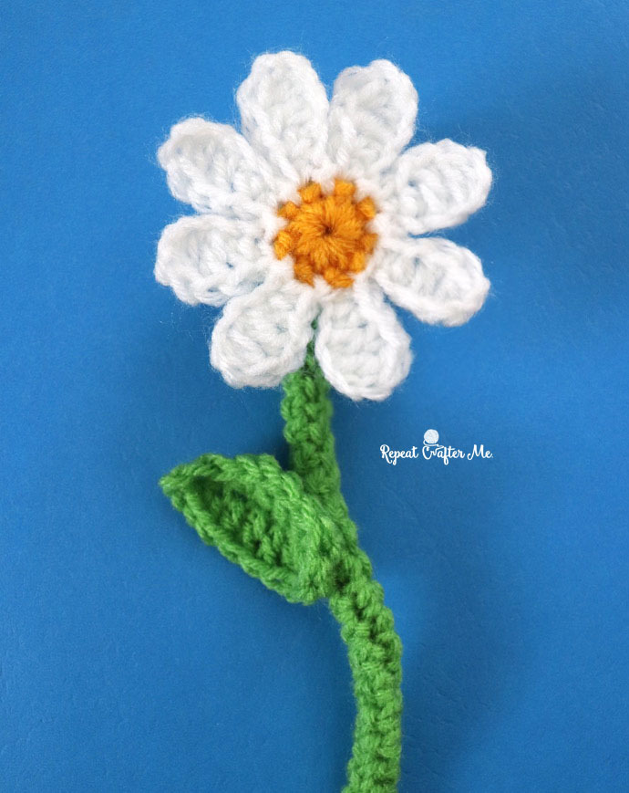 Free Crochet Flower Pattern Day 6 – Daisy – Crochet Arcade