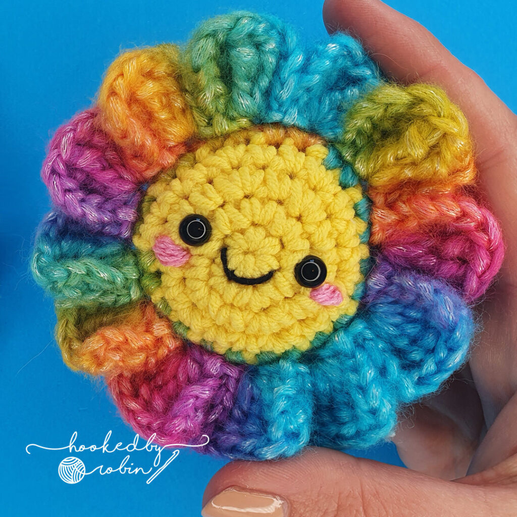17 Stunning Free Crochet Daisy Patterns (easy!) - Little World of