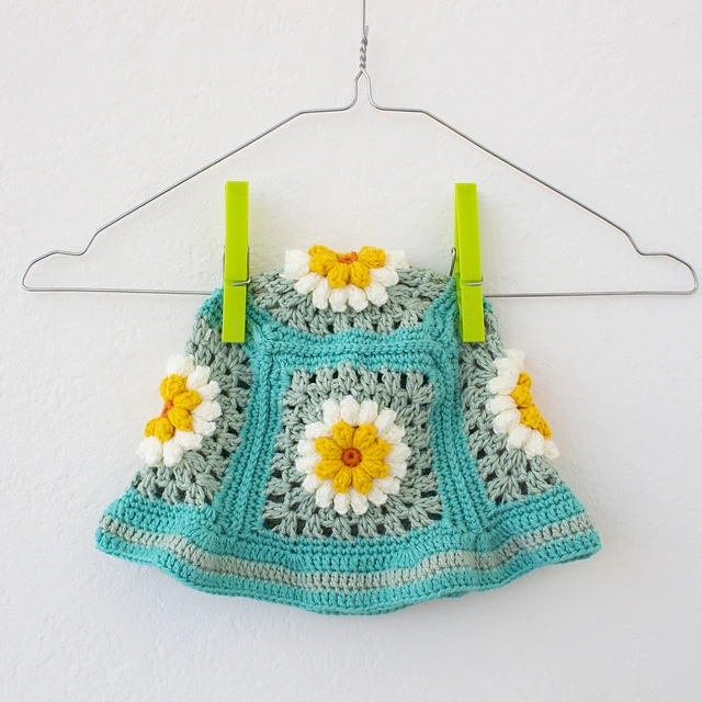 11 Perfect Crochet Gift Ideas for Grandma (free!) - Little World of Whimsy